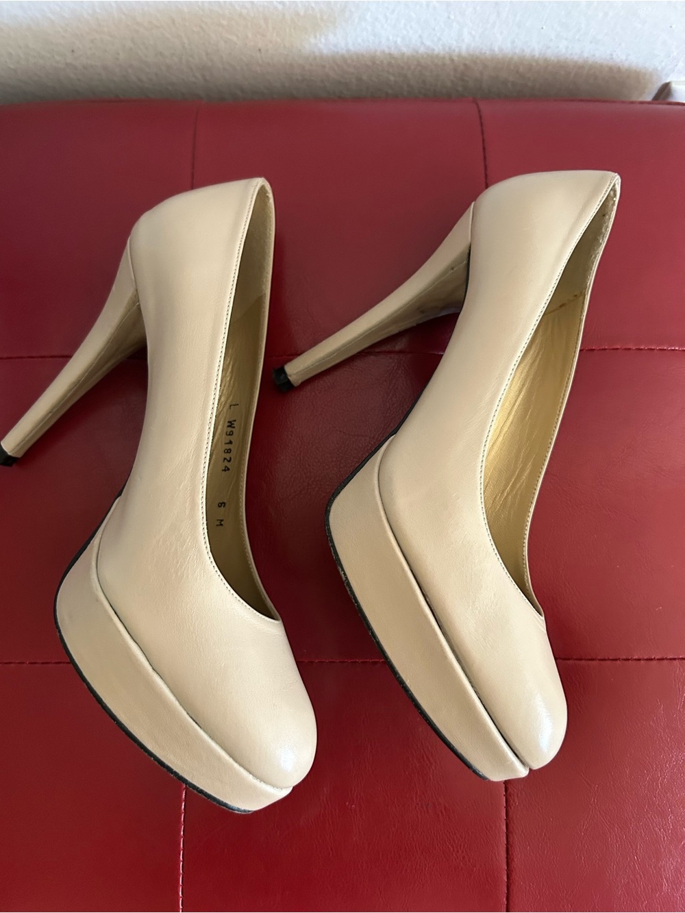 Stuart Weitzman Cream Platform Stiletto Pumps